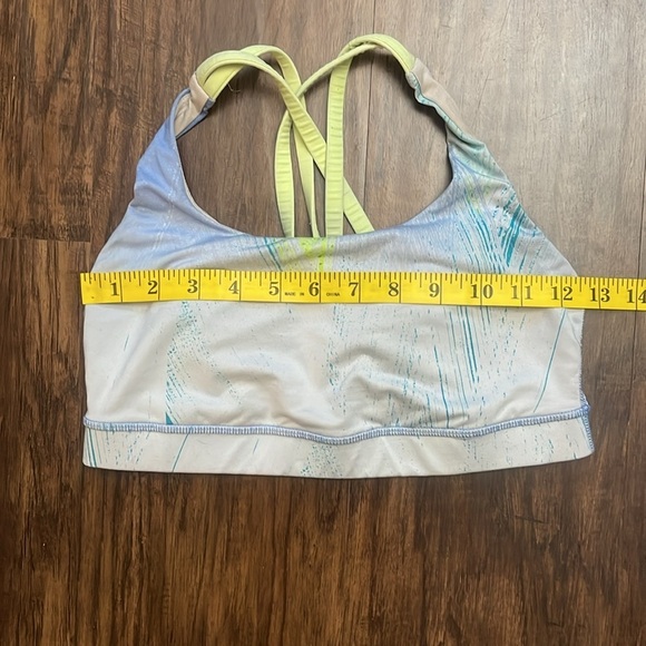 lululemon Strappy Energy Bra 6 - Picture 6 of 12